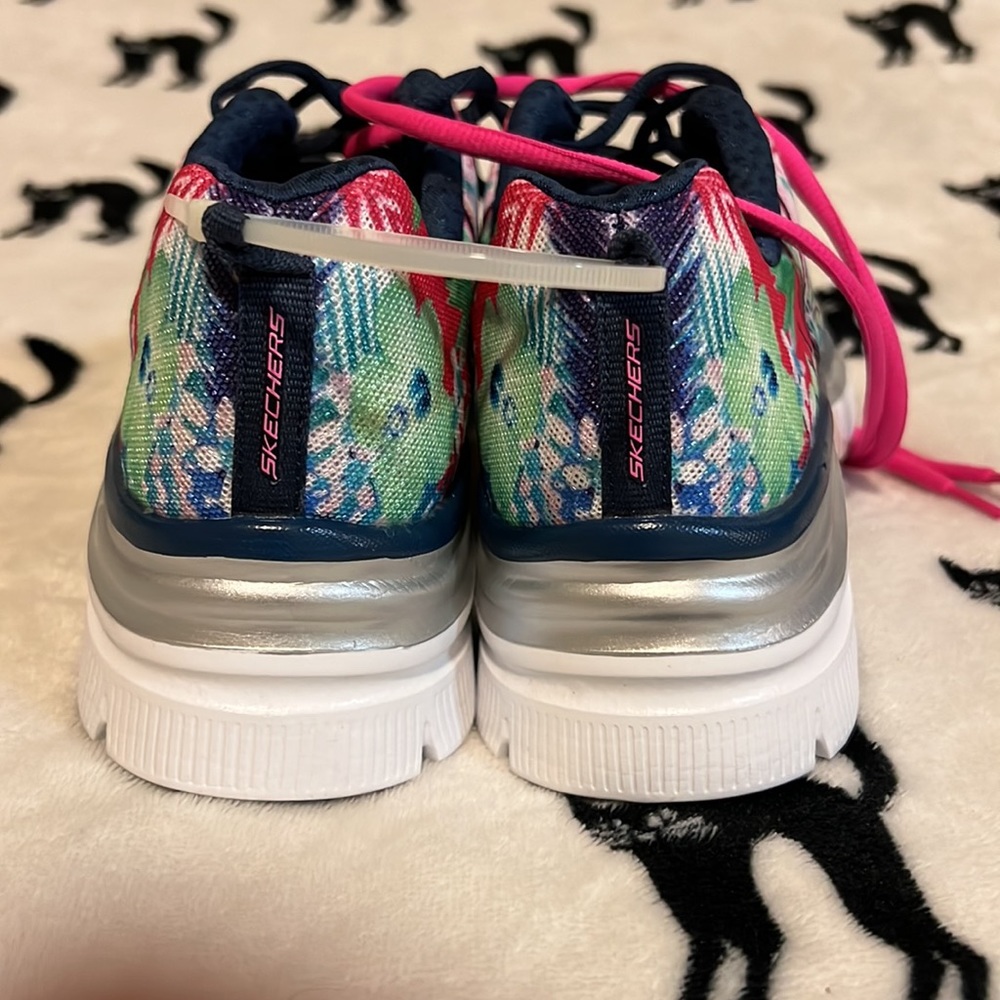 Skechers Tropical Print Sneaker Wedges Spring Essential Navy Multi - Medium - Picture 3 of 8